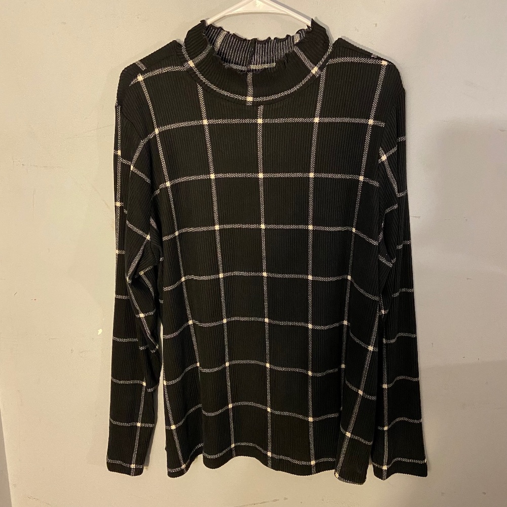 Maurice's Turtle Neck with Lettuce Cut Hem Detail